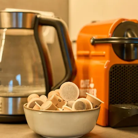 アパート Charmante Fuer 2 Personen In Zentrumsnaehe X Parkplatz X Coworking-arbeitsplaetze Im Haus *