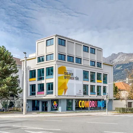 Charmante Wohnung Fuer 2 Personen In Zentrumsnaehe X Parkplatz X Coworking-Arbeitsplaetze Im Haus